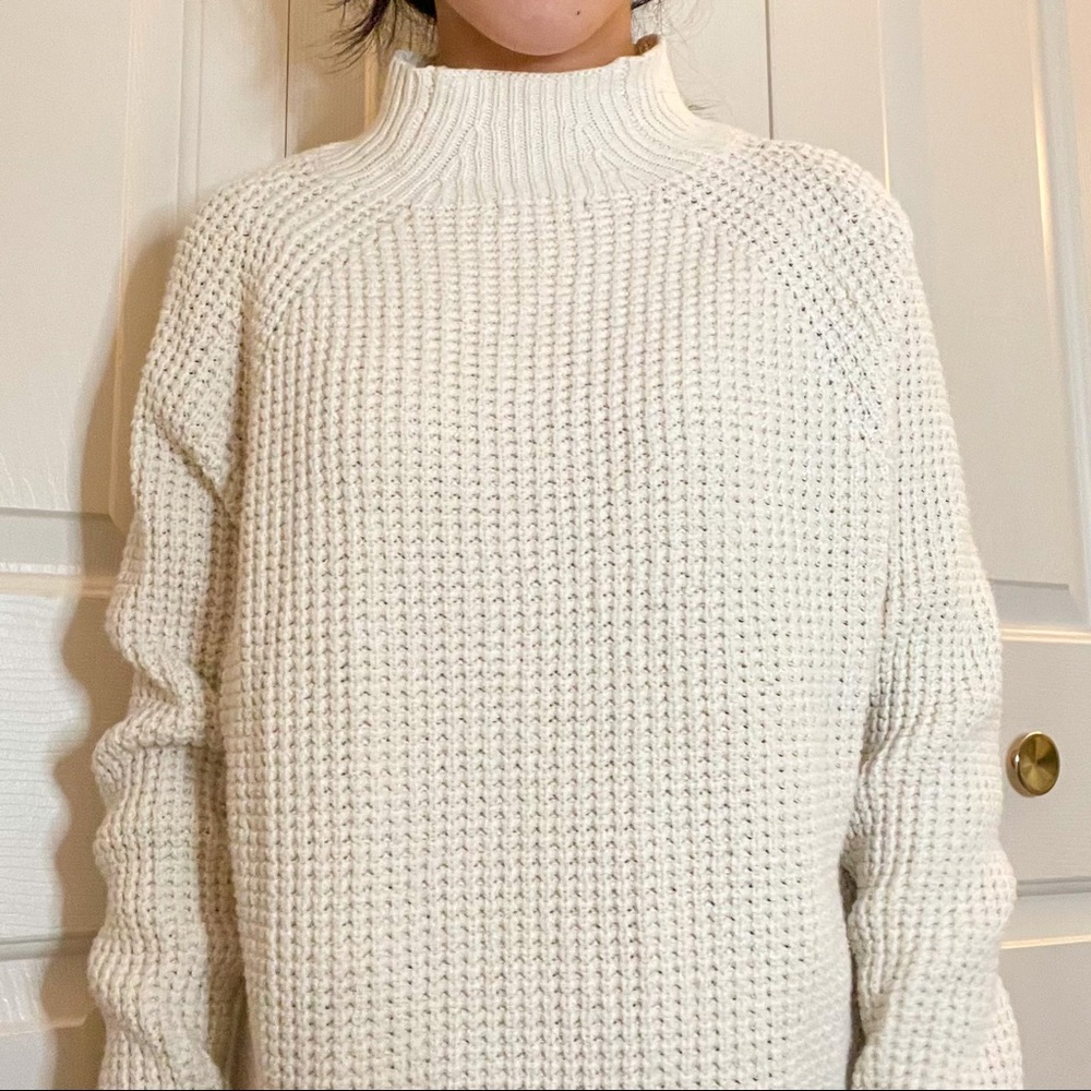 Urban Outfitters Mock Neck Cable Knit Sweater Beige Sz XS